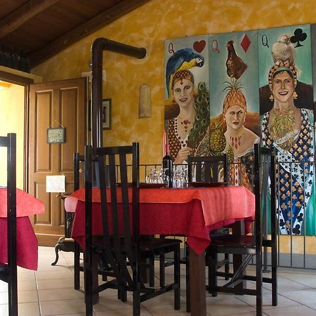 Arco Dei Nobili Bed and Breakfast Monforte D'Alba Eksteriør billede