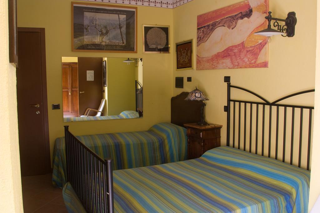 Arco Dei Nobili Bed and Breakfast Monforte D'Alba Værelse billede